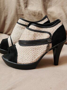 BERNIE MEV Peep Toe Side Zipper High Heels - Size 7 - NEW
